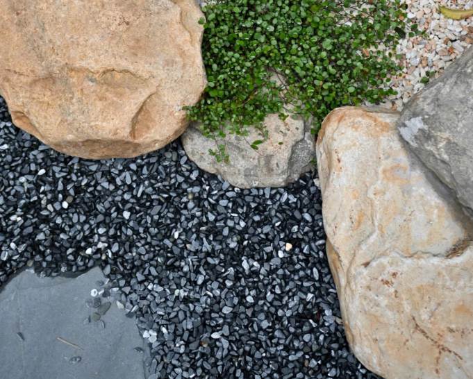 Pros and Cons of Landscape Fabric Under Gravel