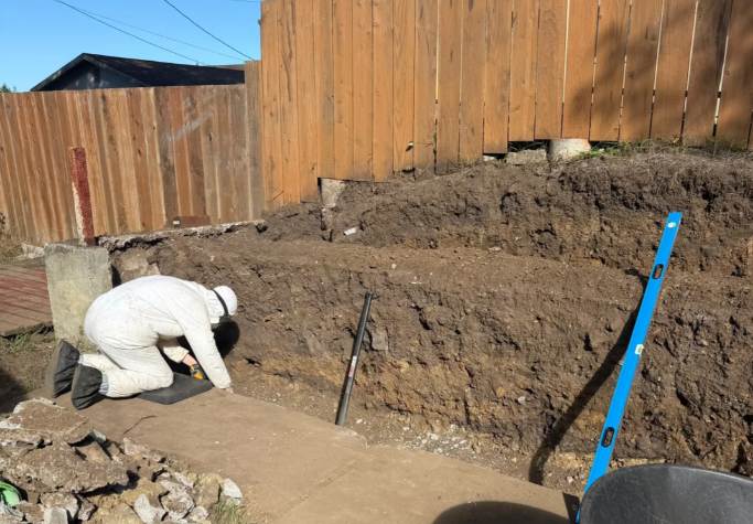 What is the Best Landscape Fabric for Retaining Wall?