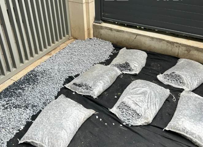 The 3 Best Landscape Fabric for River Rock